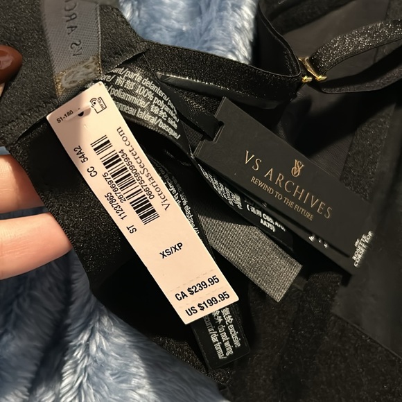 Victoria secret corset with red roses 🌹 - Picture 5 of 7